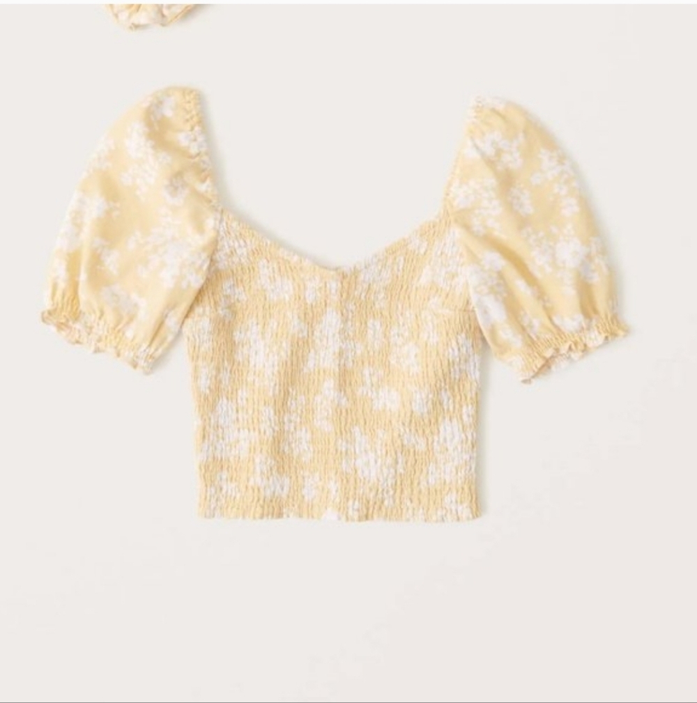 Abercrombie & Fitch Yellow and White Floral Smocked Puff Sleeve Top